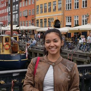 Meet your Posher, Linda